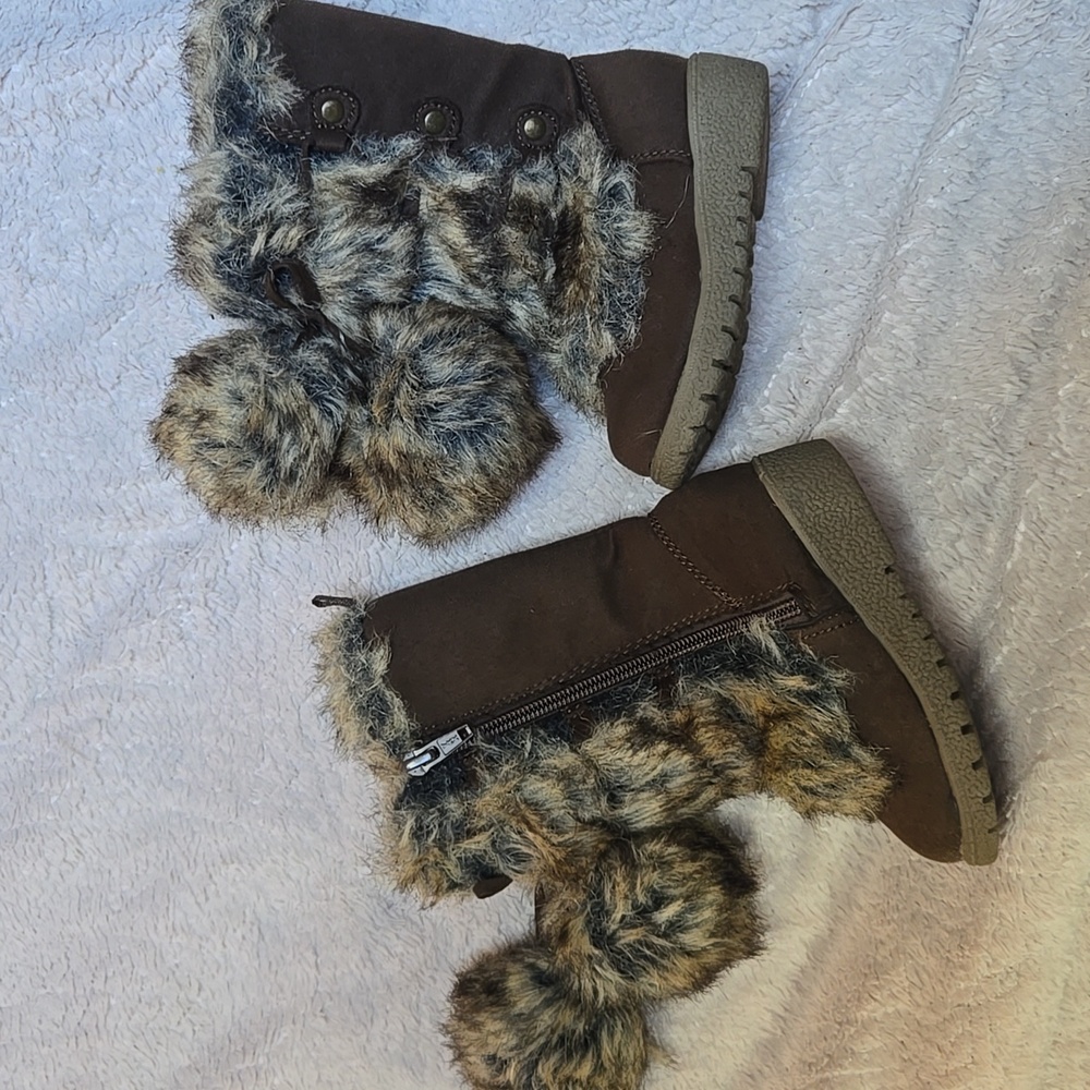 OLD NAVY Brown Kids Boots with Faux Fur